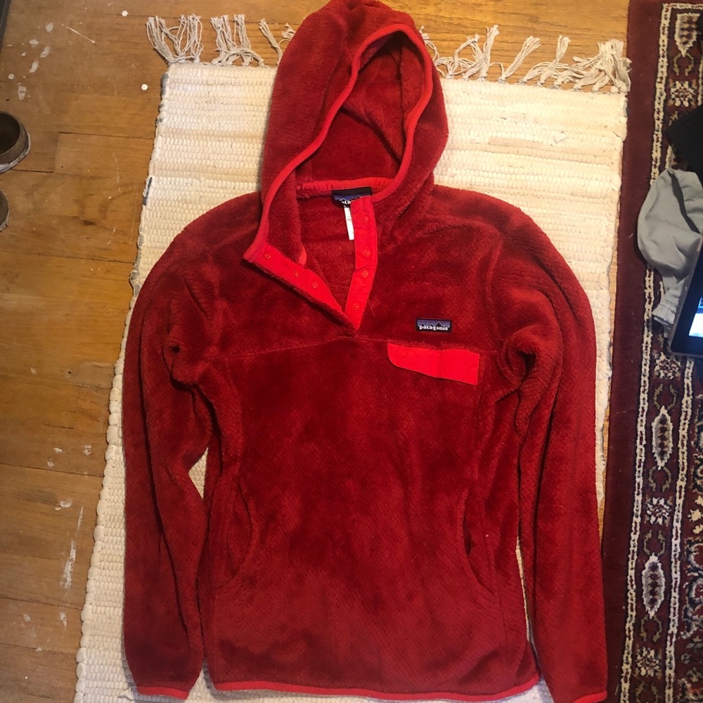 Patagonia Women’s Pullover Hoodie- Size M